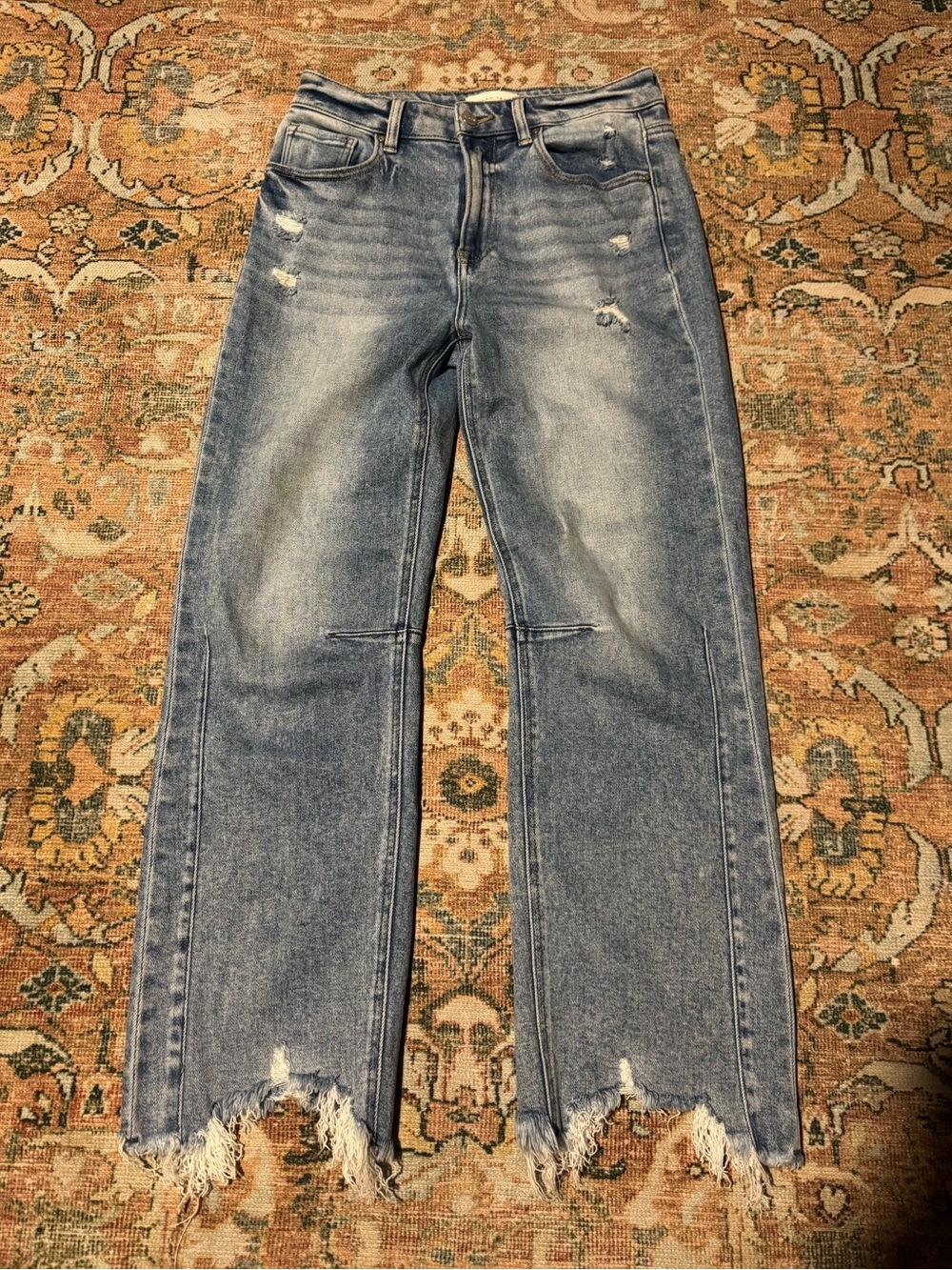 Risen distressed crop jeans